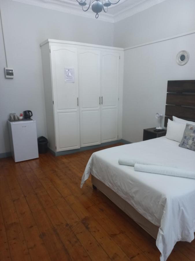 Triple9 Hatfield Guesthouse Претория Номер фото