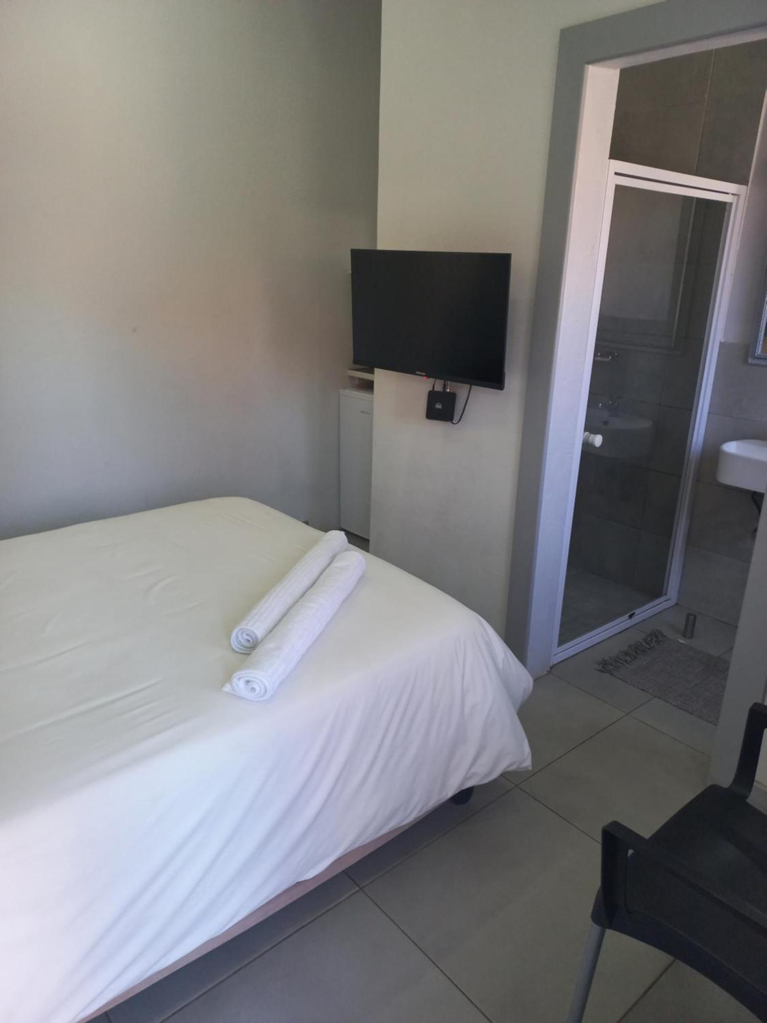 Triple9 Hatfield Guesthouse Претория Номер фото